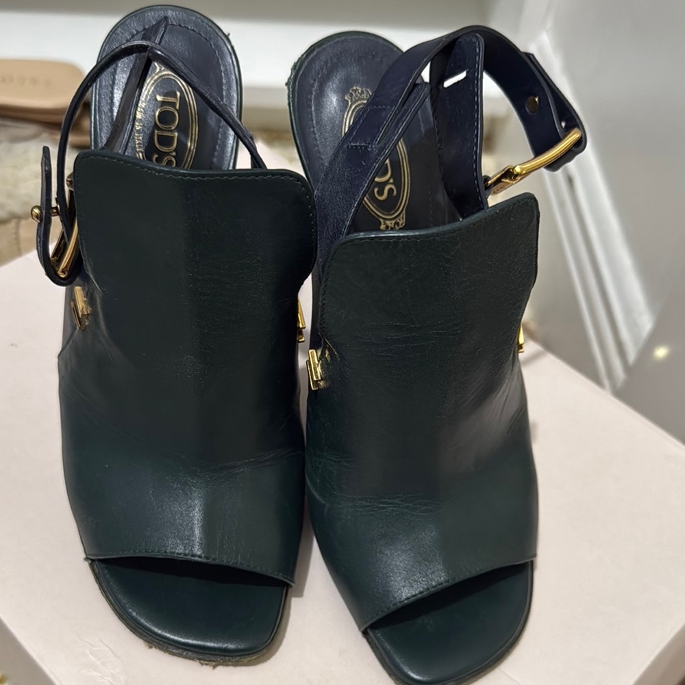 Tod's Dark Green Leather Sandals